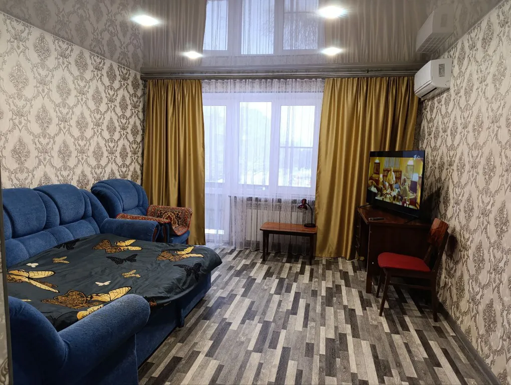 1-комн кв с водой в Шахтёрске