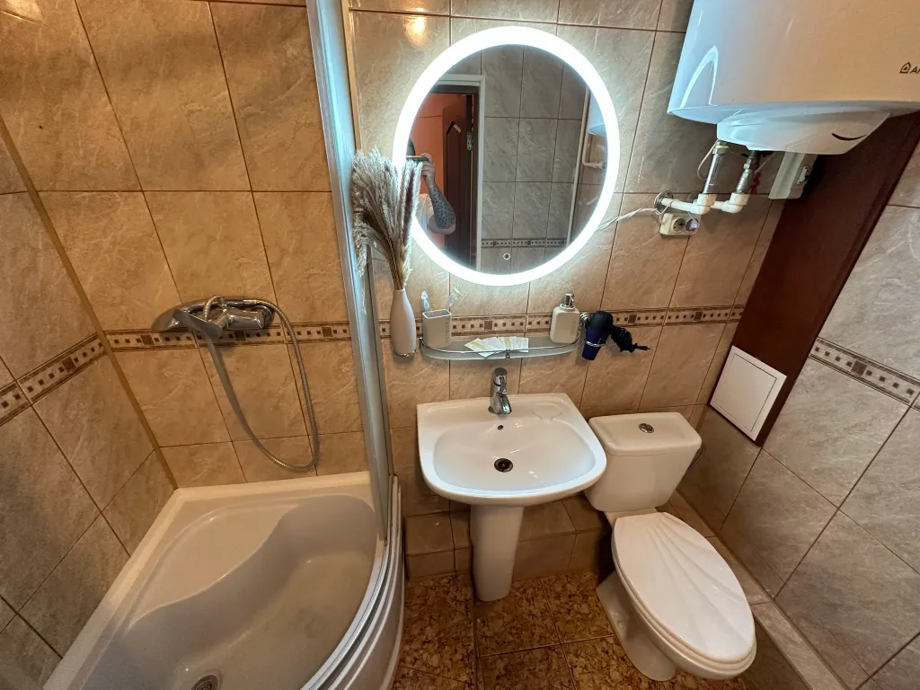 Чистота и уют возле НПИ, НГМА, Ледового, Космоса и М4