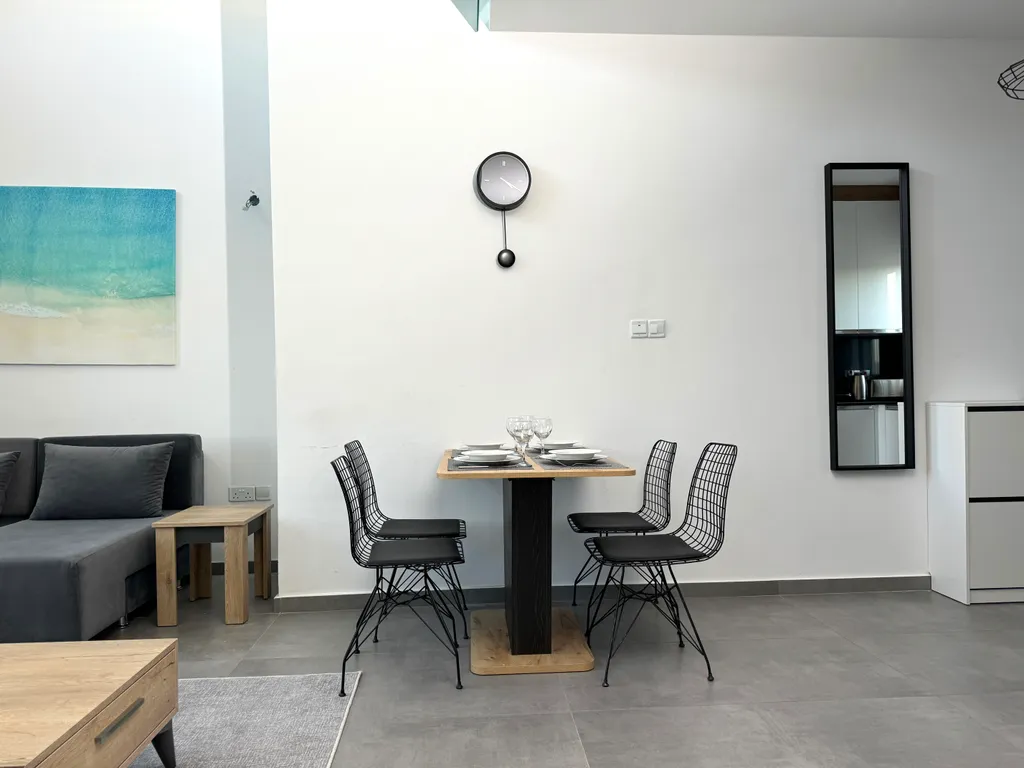 Уникальный лофт на первой береговой линии