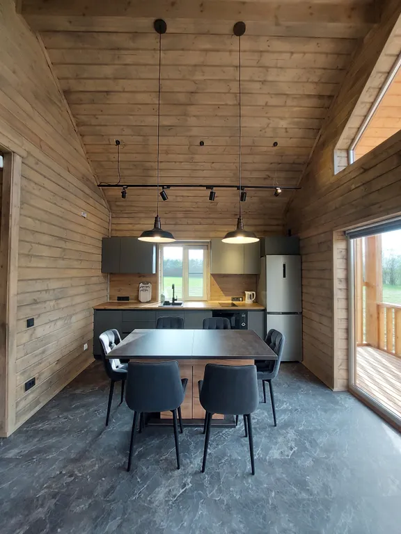 Домик на берегу Волги