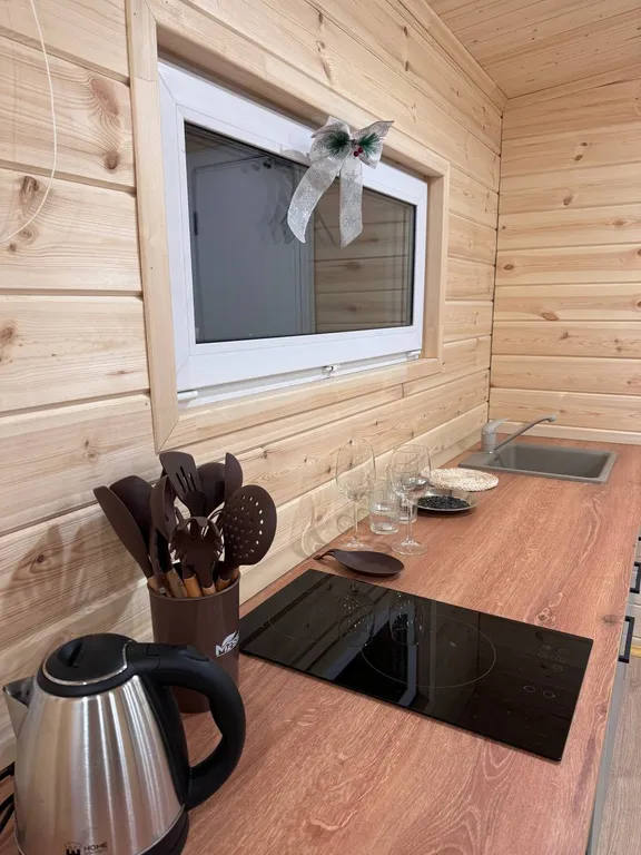 Уютный дом в лесу