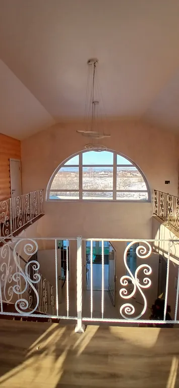 Большой уютный дом