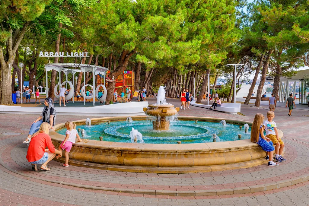 Квартира Апартаменты на набережной (2 комнаты, 56 кв.м) — Геленджик