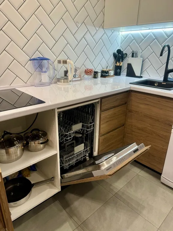 Квартира рядом с тц Арена,леруа мерлен, близко до Аэропорта