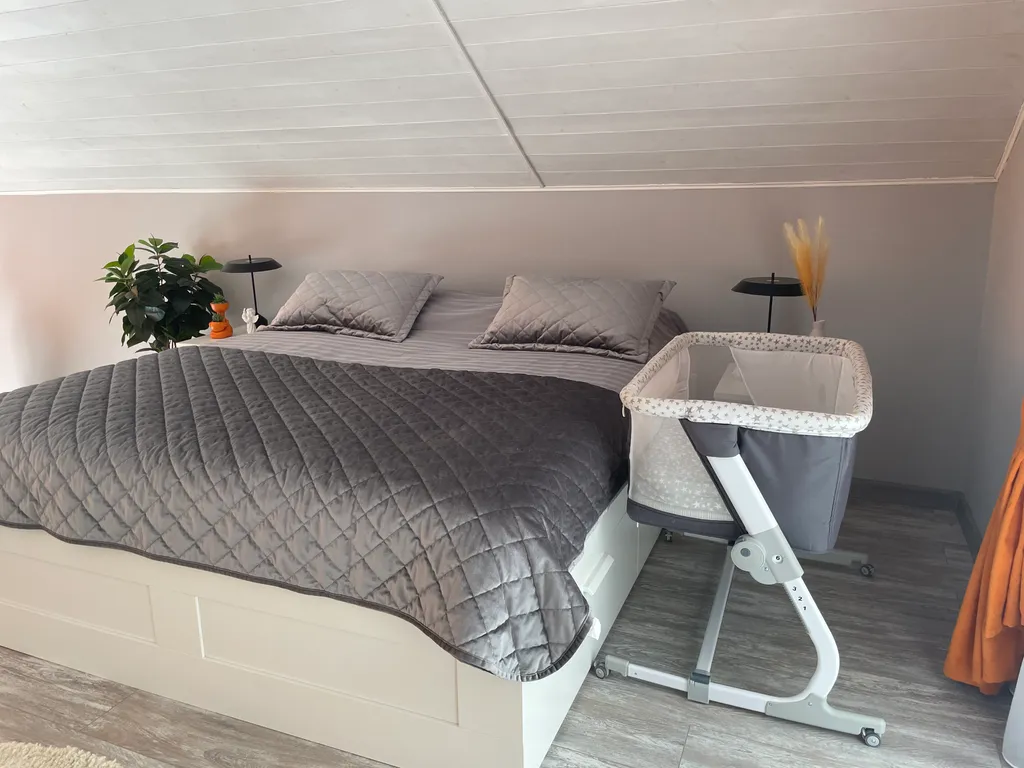 Дом в стиле барнхаус с тёплым бассейном и сауной