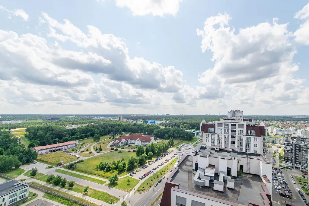 Квартира Квартира с панорамным видом,возле метро — Минск