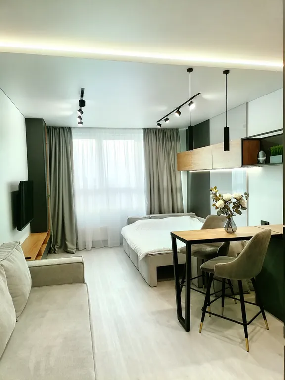 Студия с дизайнерским ремонтом в центре города