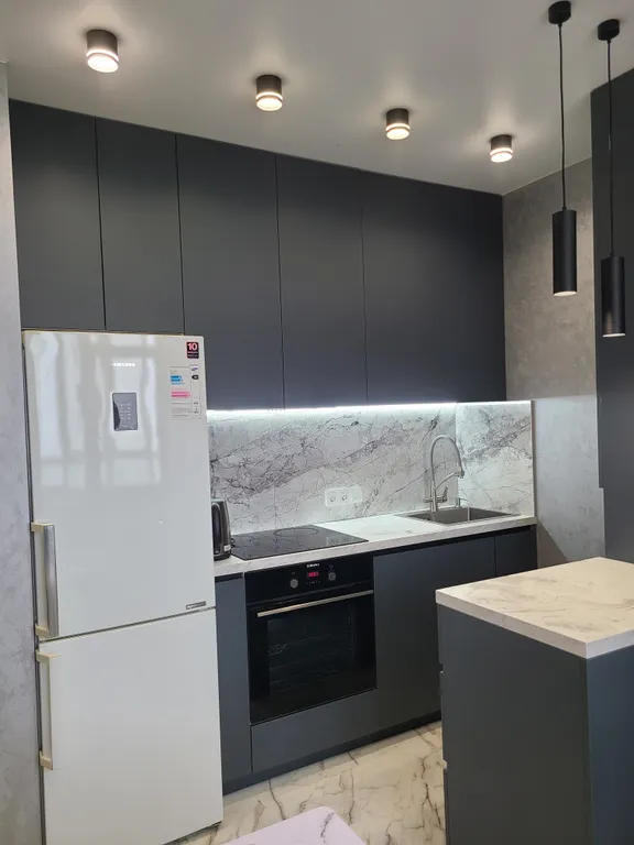 Новострой с видом на море