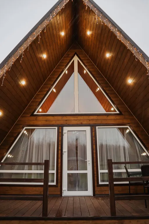 Уютный домик с видом на лес