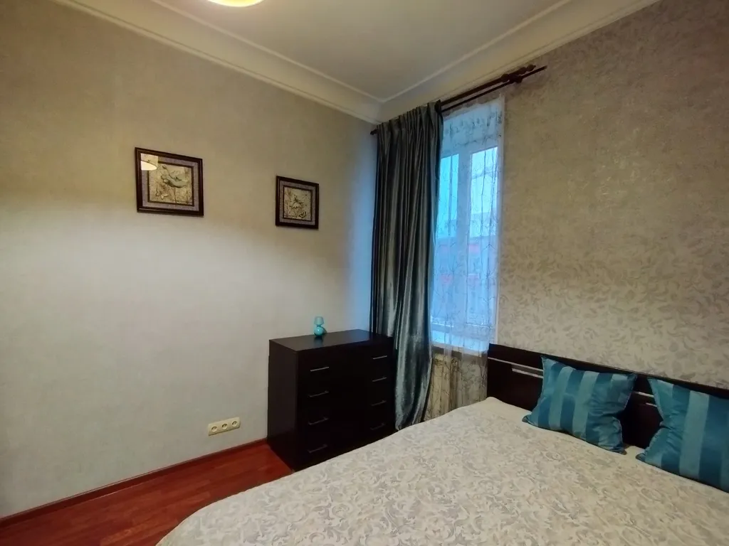 Два шага от центра