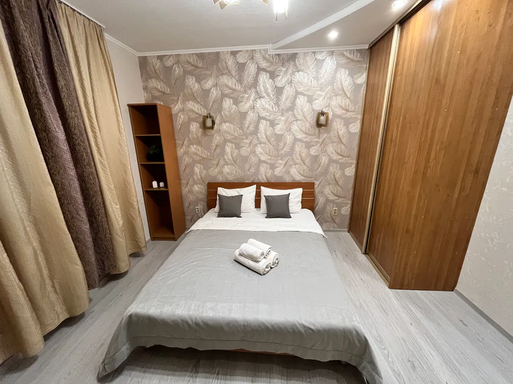 2-е апартаменты в самом центре с видом на город