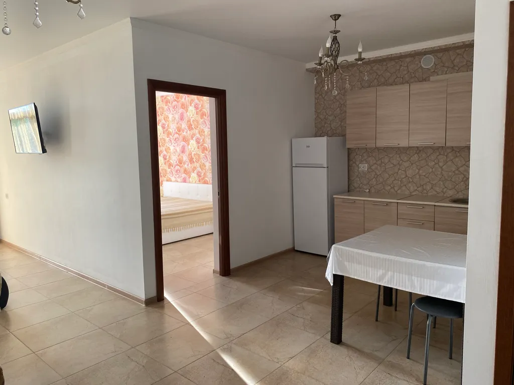 Дом в живописной деревне у моря с бассейном