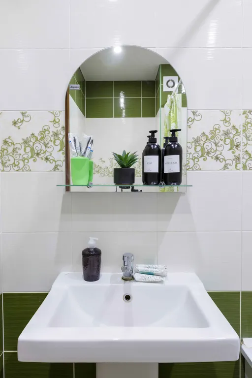 Светлая квартира с панорамными окнами в 10 минутах от парка в центре