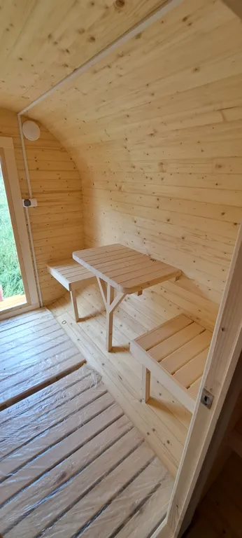 Дом в деревне с баней