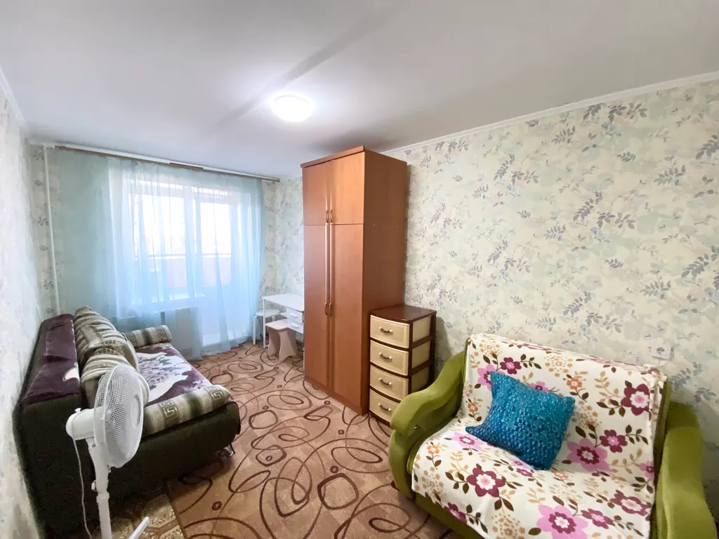 Квартира Уютная двухкомнатная квартира в Нефтяниках — Омск