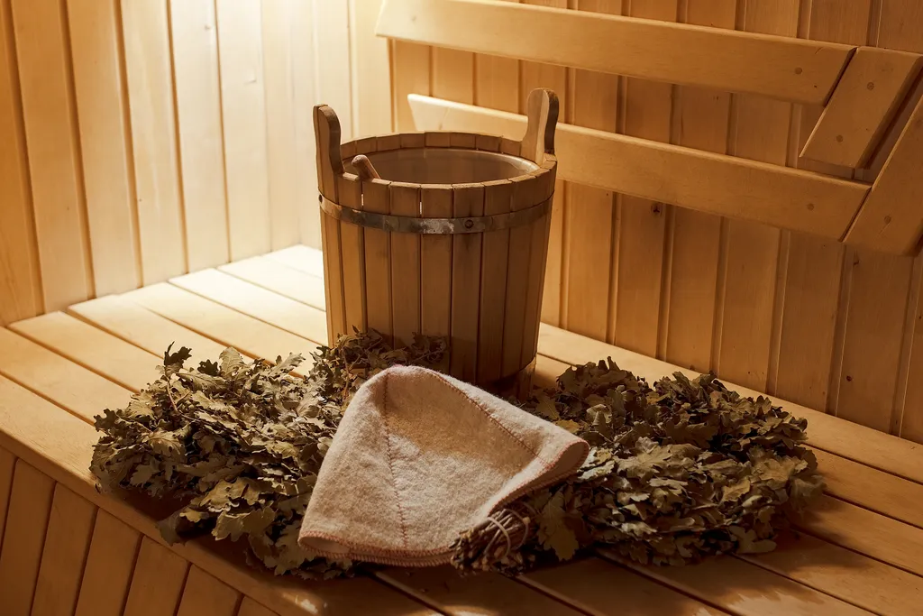 Коттедж с баней и бассейном