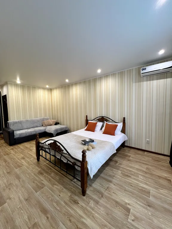 Квартира Просторные 1-комнатные апартаменты — аренда посуточно в Уральск