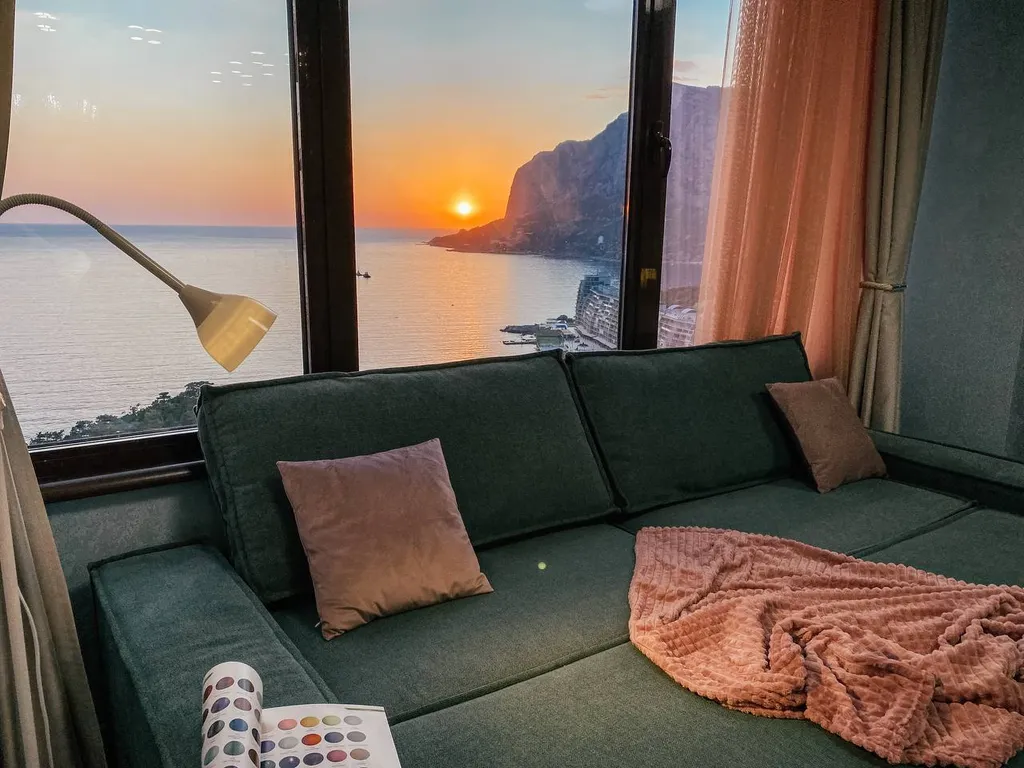 Видовая студия с видом на море и горы