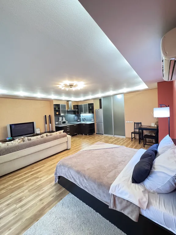 Уютная квартира у Столицы с панорамным видом на город