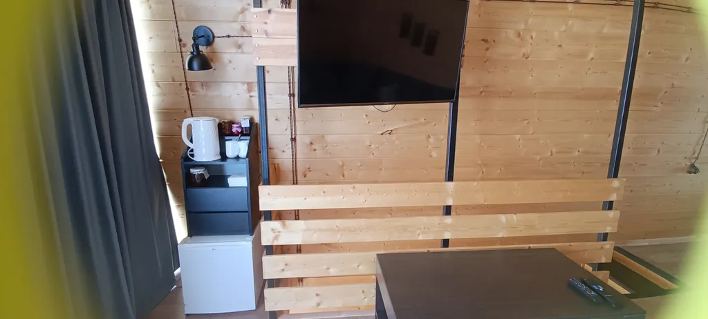 Таунхаус у озера с видом на горы