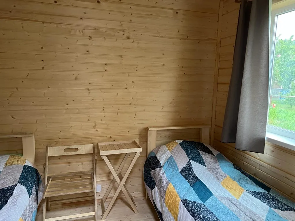 Домик с видом на озеро