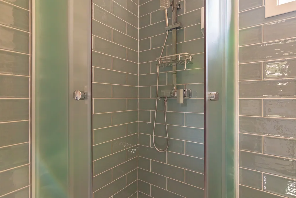 Коттедж Дом Лаунж на Красном озере — Коробицыно