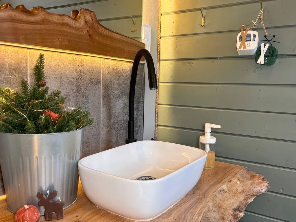 Домик - студия в сердце Терскола