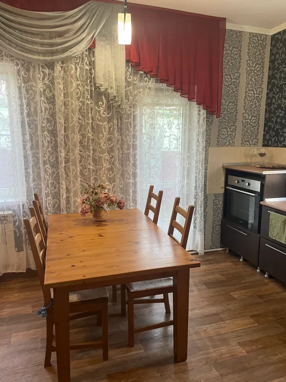 Коттедж Дом в тихом районе города — аренда посуточно в Ейск