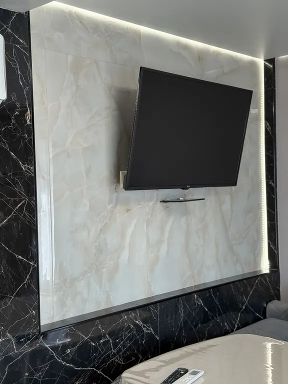 Квартира Трехкомнатная квартира с бассейном и потрясающим видом на море — Сириус