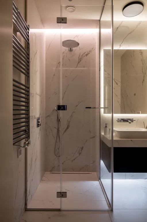 Просторные трёхкомнатные апартаменты в центре города в Capital Towers