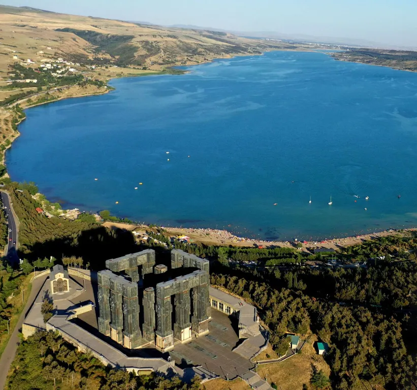 Комфортная квартира-студия рядом со станцией метро