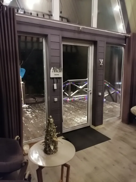 Романтический отдых в доме на границе с лесом