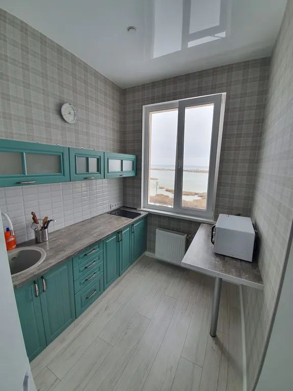 Уютная квартира с видом на розовое озеро