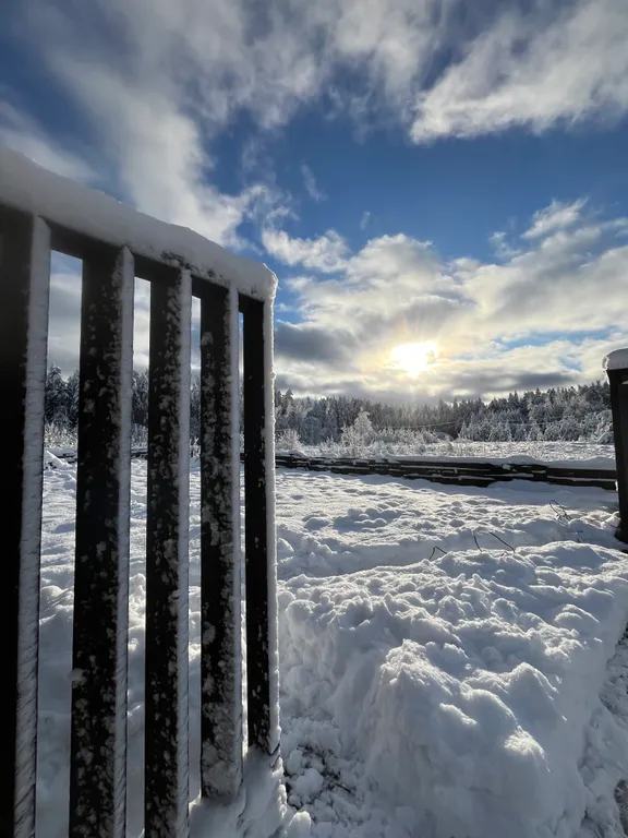 Домик на озере