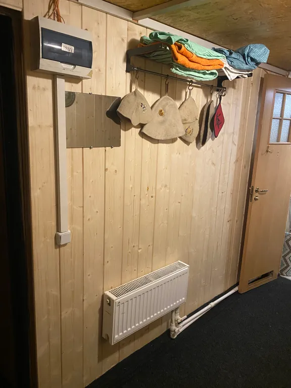 Дом с отдельно стоящей баней