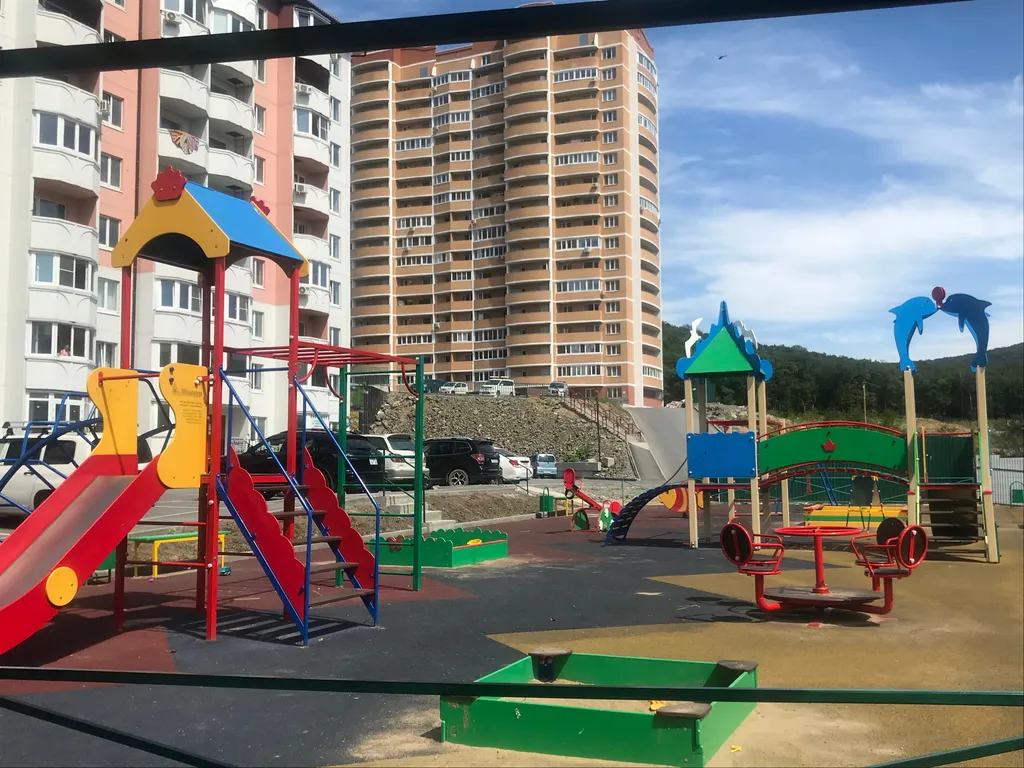 Новая светлая квартира с двумя балконами