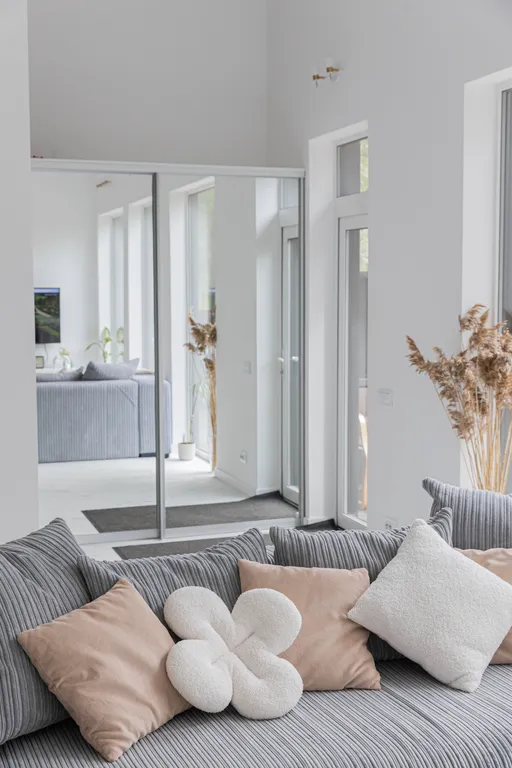 Стильный дом на берегу Ладожского озера с панорамным видом