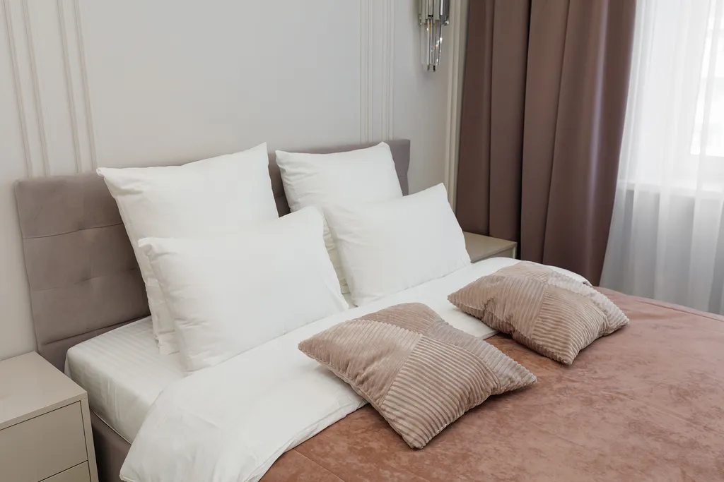 Уютная двухкомнатная квартира с дизайнерским ремонтом возле моря