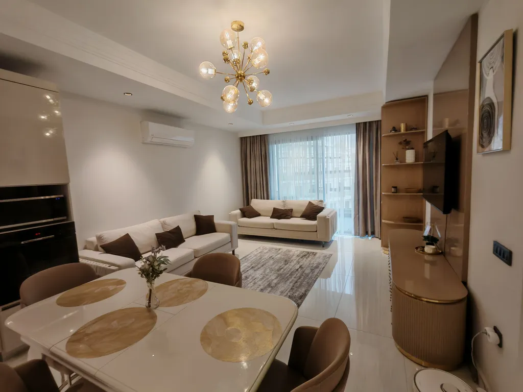 Квартира в Azura World c видом на бассейн и аквапарком