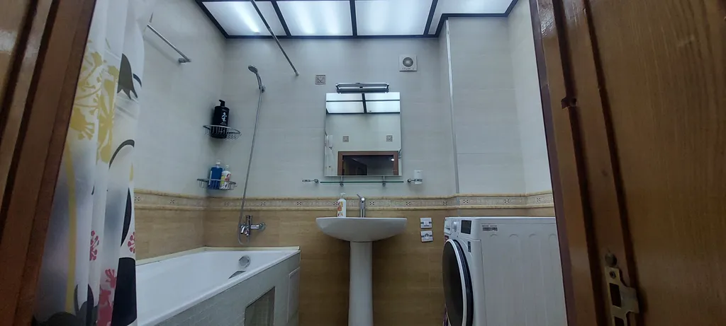 Большая и новая квартира в центре города