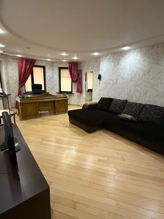 Шикарная просторная квартира с дизайнерским ремонтом