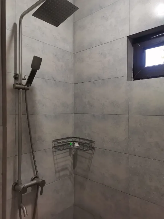 Дом под ключ с зелёной лужайкой и плодовыми насаждениями