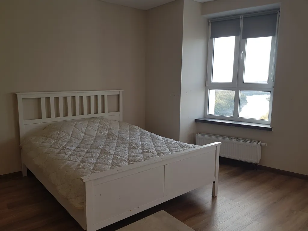 Студия с видом на реку Белая