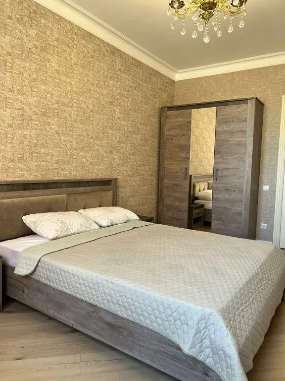 Квартира с панорамными окнами с видом на море