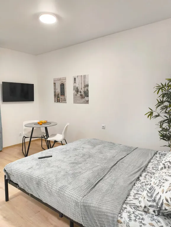 Новая студия в районе Солнечный — свежий ремонт, всё новое