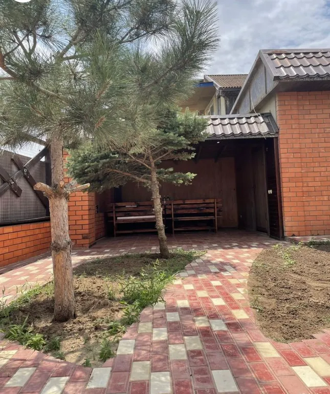 Уютный домик на берегу Каспийского моря