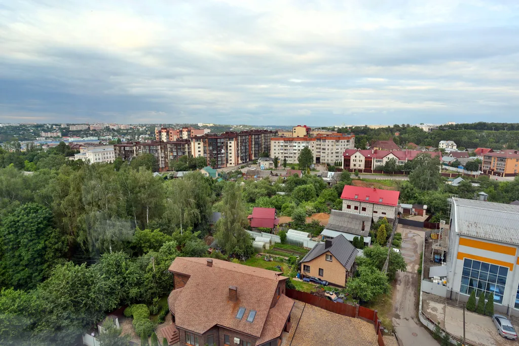 Сканди-шик с сауной и панорамным видом в центре