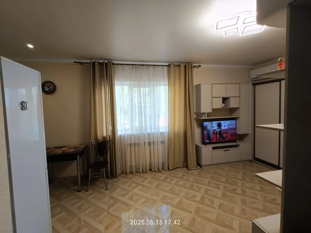 Комфортная квартира-студия — аренда посуточно в Ейск