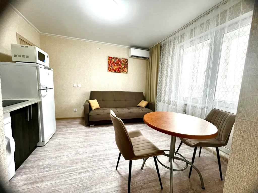 Квартира Уютная квартира возле парка Галицкого с видом на парк — Краснодар