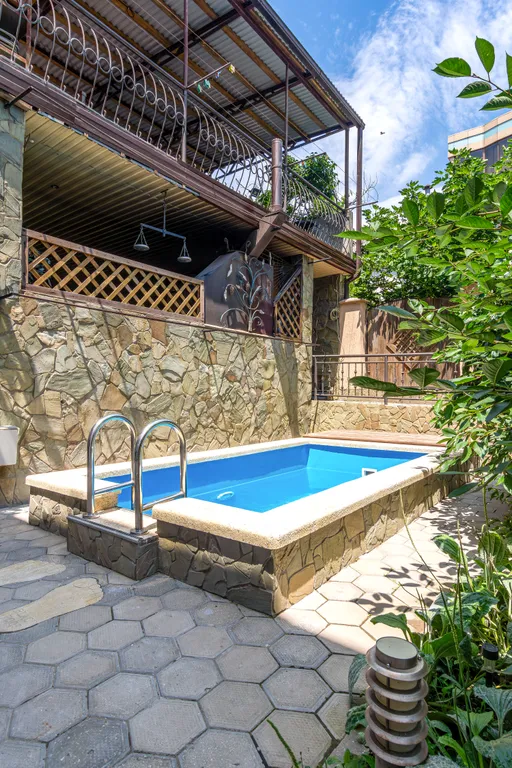 Дом с бассейном и русской баней